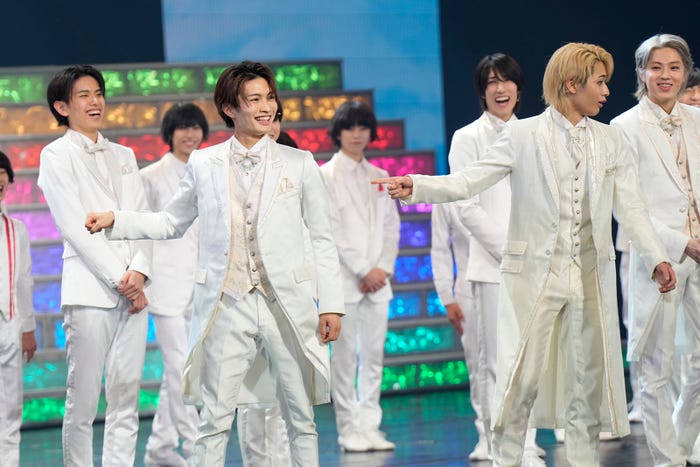 JOHNNYS' World Next