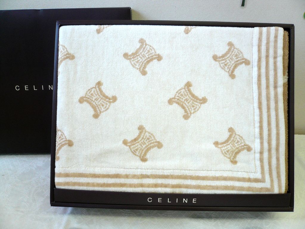 ブランド買取岡山最高額.com 岡山本店！CELINE(セリーヌ)を特別高額買取させて頂きました！！ –