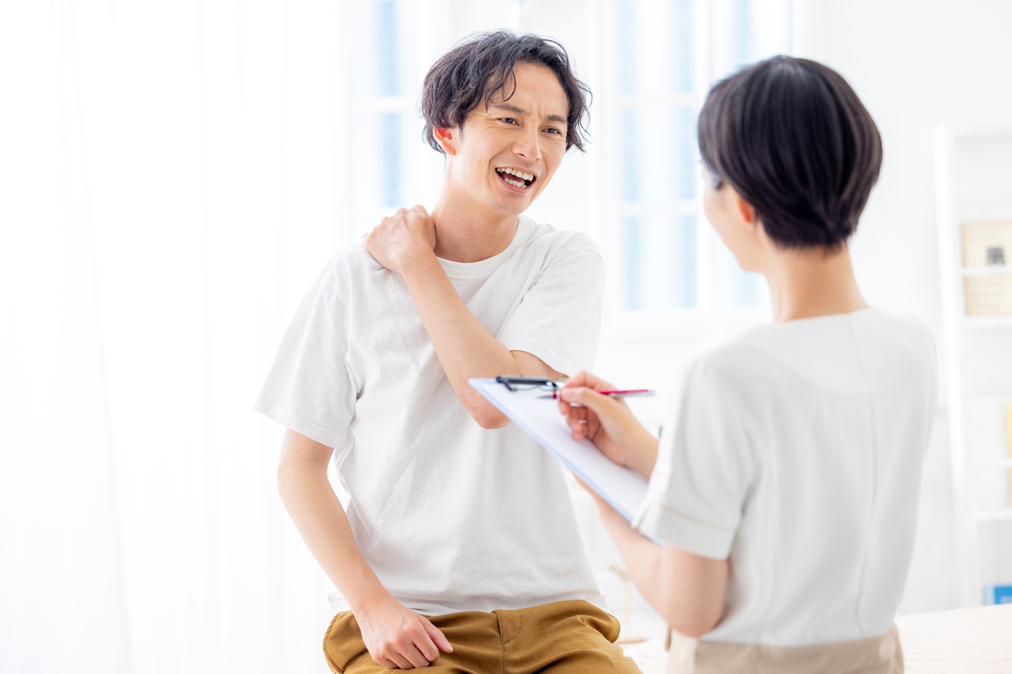 メンエスで会話に困ったら？お客さんと話を続けるコツ・話題一覧を紹介！｜リラマガ