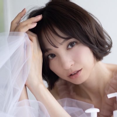 篠田麻里子 友人と高級ホテル39階でディナーデート 子供の話、未来の話「私より先に泣くの、やめて」― スポニチ