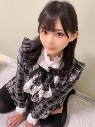 りのさん（18歳）のプロフィール｜日本橋の風俗・激安ホテヘル【コアクマックス日本橋店】