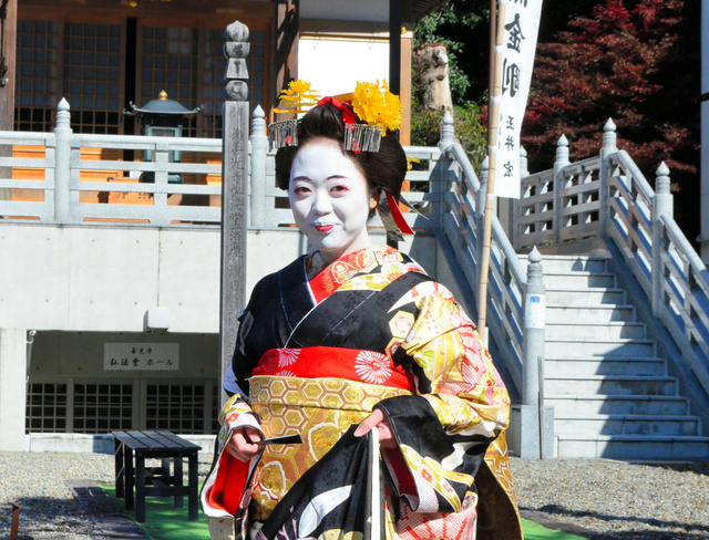 エロ過ぎる浅草芸妓さんがマジックミラー号で野球拳SEX！後日ホテルでおかわり京言葉乱れるおかわりSEX♡『マジックミラー号  ドーランを赤く染めるほど恥ずかしがる芸妓さんと夢の野球拳SEX』見どころ紹介レビュー！ | 日刊SODオンライン