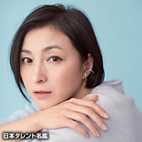 広末涼子、41歳。世間のイメージに縛られた20代を経て「自分は自分」と思えるようになるまで - Woman type[ウーマンタイプ] |