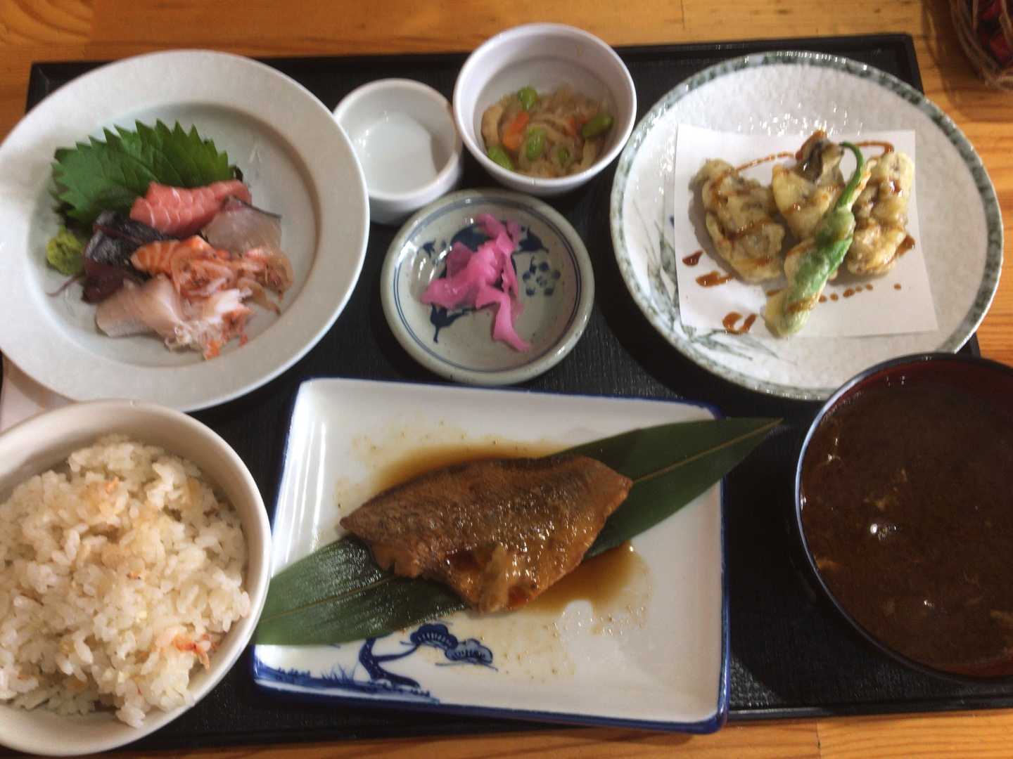 岡崎魚市場食堂「平の屋（ひらのや）」さんは、朝６時から営業！岡崎魚市場で食す市場めし！ -