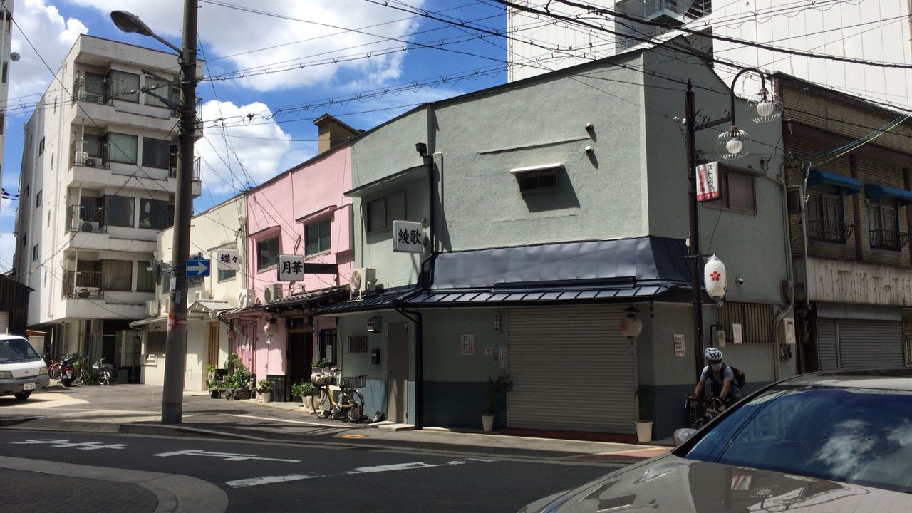 日本最大級の遊郭の建物が今も150軒以上残る「飛田新地」に行ってきました - GIGAZINE