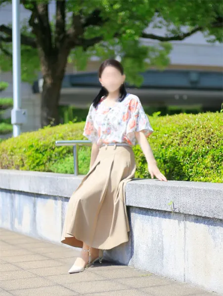 明日2ヶ月ぶり】素人系愛嬌抜群 ◇中村 知恵(25)◇緊急激レア出勤！ – 人妻セレブ宮殿