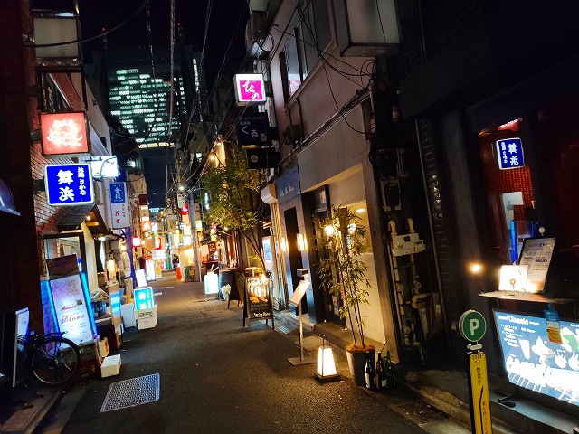 新橋『酒と肴ひらの』で早い時間から飲んでたがいつの間にか終電になってた記 - あのcongiroが、酒と旅と○○を大いに語る！ブログ！