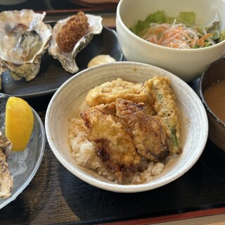 聖蹟ランチ】牡蠣屋うらら 聖蹟桜ヶ丘店でカキフライ定食がワンコインで食べられます。8月末まで – 多摩ポン