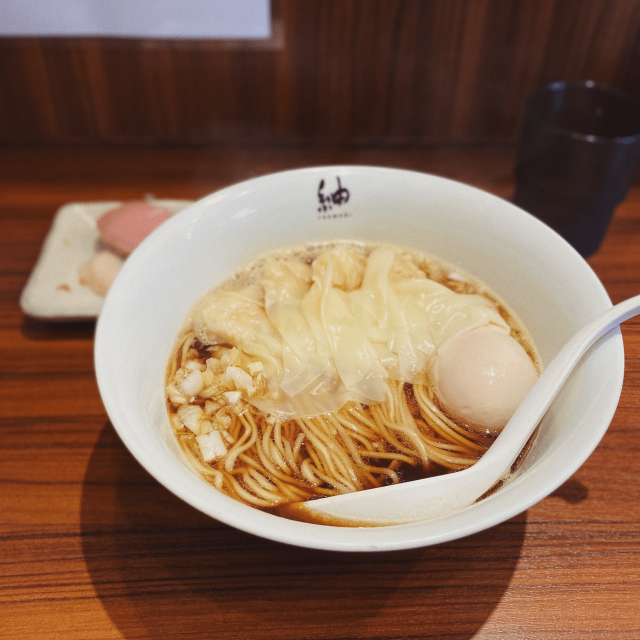 新市街「ラーメン 紬(つむぎ)」の塩ラーメンは、ぜひ一度食べてもらいたい絶品ラーメンだ │ けんさむの熊本紹介