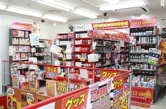 日本橋3丁目の「ピュアサウンド日本橋2号店」が1階にも店舗拡張 - おまけ的オタク街 アキバやポンバシの情報発信基地