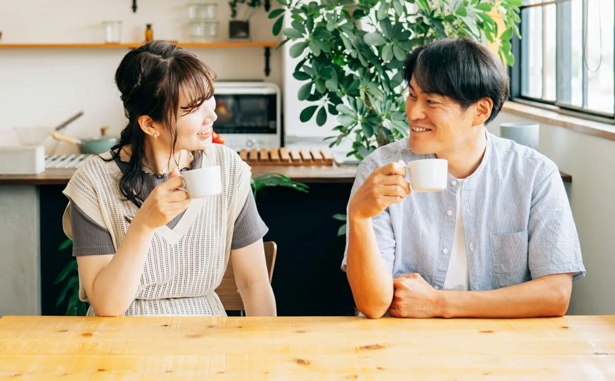 熟女の特徴と出会い方｜あふれる年上女性の魅力 | YYC (ワイワイシー)