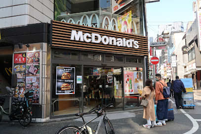 これが、新宿・渋谷のマル秘パンチラスポットだ!! 切り抜き 4ページ 素人 ショップ