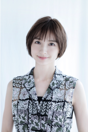 篠田麻里子、両親＆祖母がテレビ初出演 家族の思いに涙 - モデルプレス