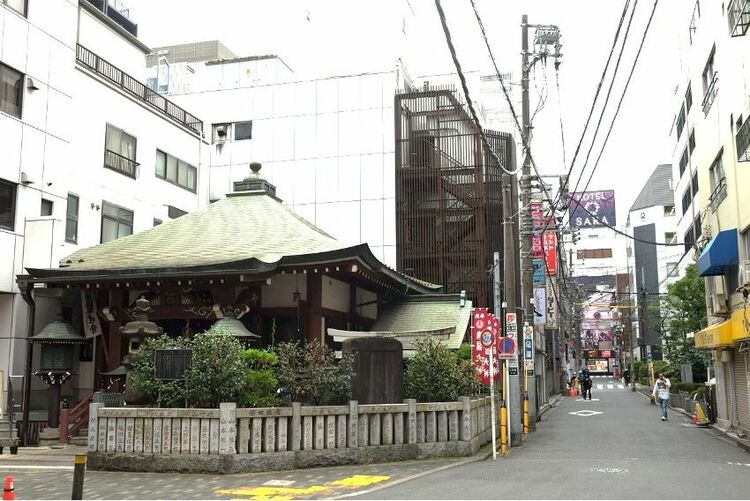 オフィス街と歓楽街の間に…赤坂花柳界を歩く | Nostalgic Landscape