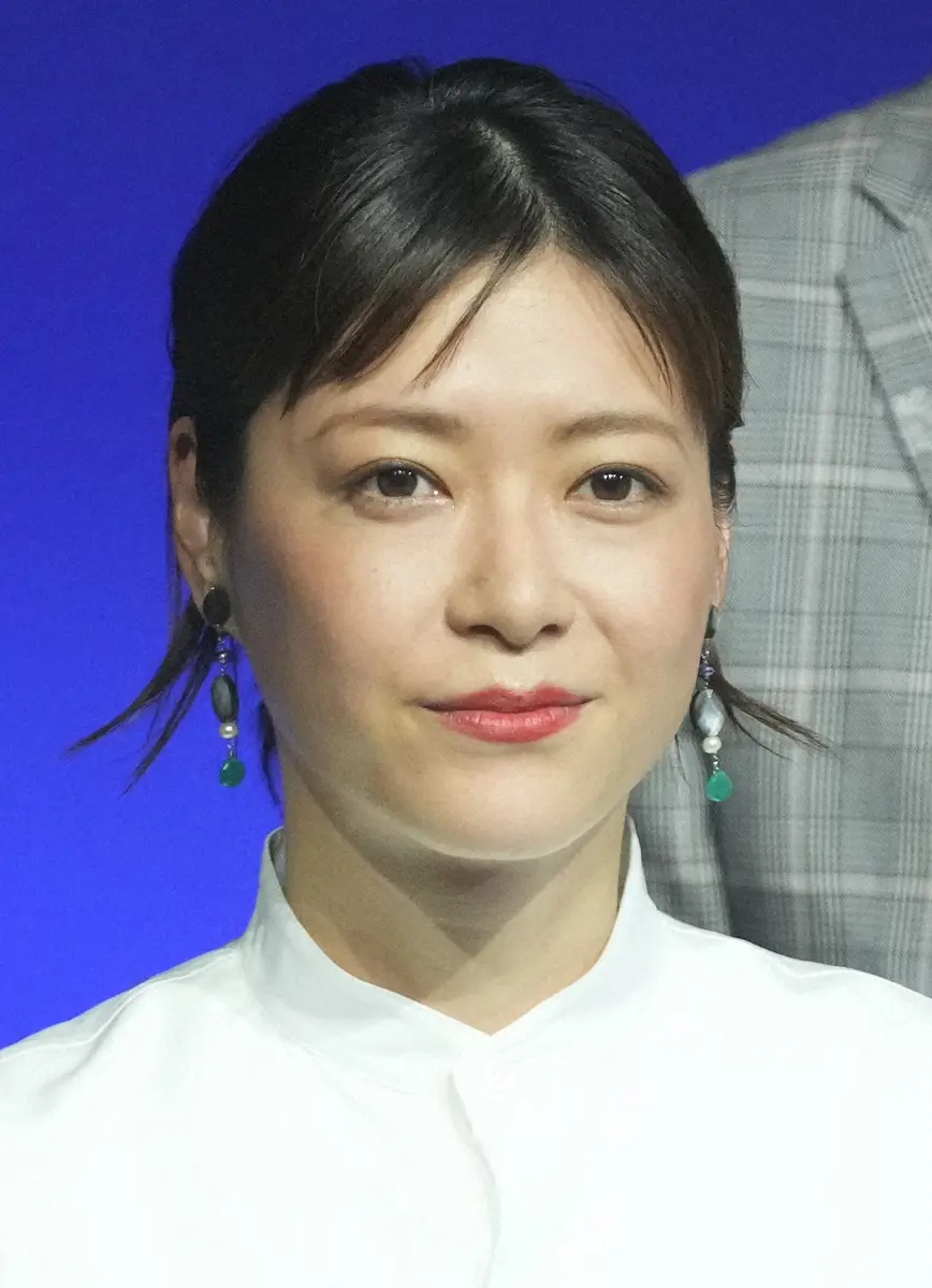 囲碁】仲邑菫·上野愛咲美”女流棋聖戦”の行方は?井山三冠「最善の手を打てるか」 - BSスペシャル - NHK