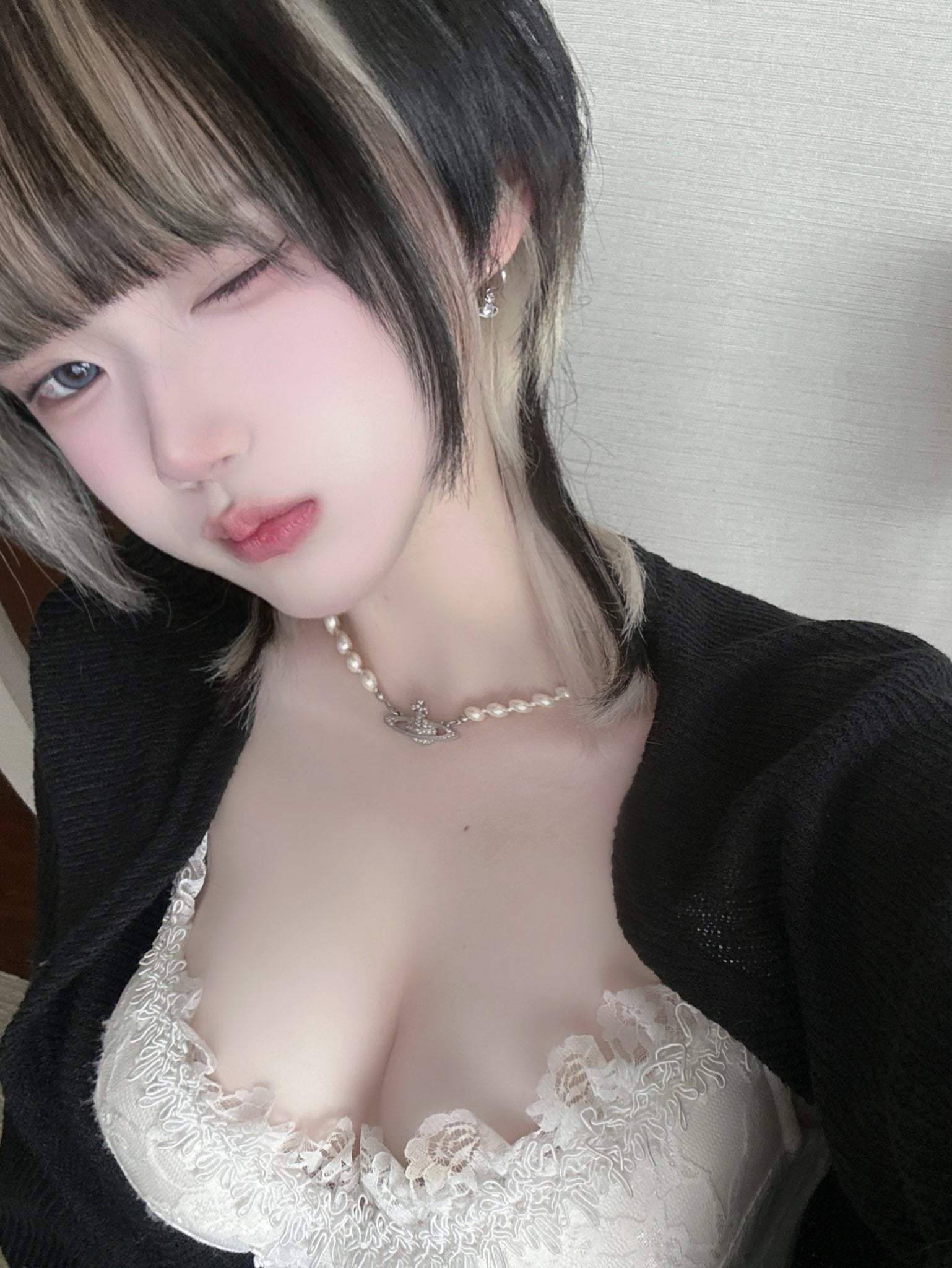 Twitter裏垢でコスプレパイパン女子が顔出し。 : 画像ナビ!