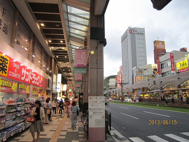 鹿児島市天文館（天街）周辺の街並み_繁華街・商店街・歓楽街・飲屋街・飲食街の写真素材 [59423132] -