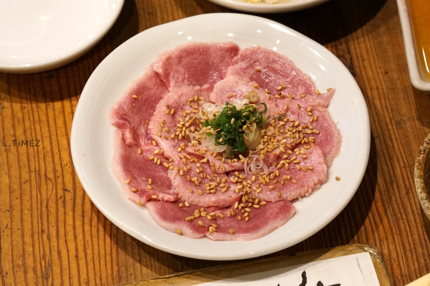 レバ刺しが食べられる！？僕の大好きな下北沢の焼肉屋「肉人」のオススメ料理4選 | SIBATABI