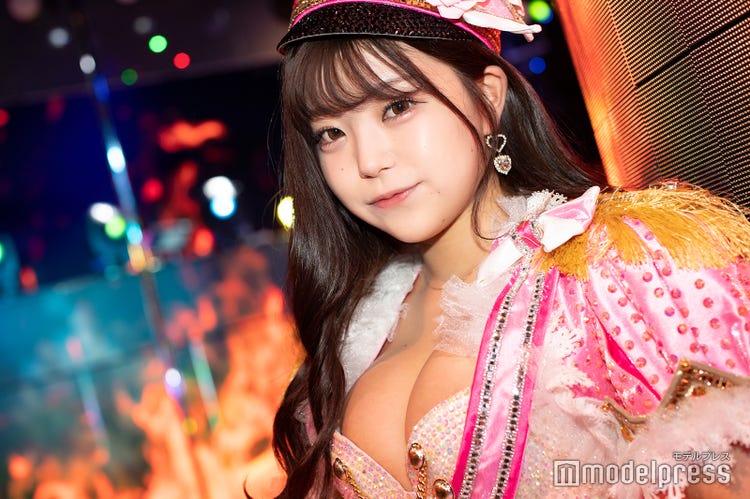 写真）“バーレスク”ダンサー美女29歳、年下マッチョイケメンを一夜で虜に - エンタメ -