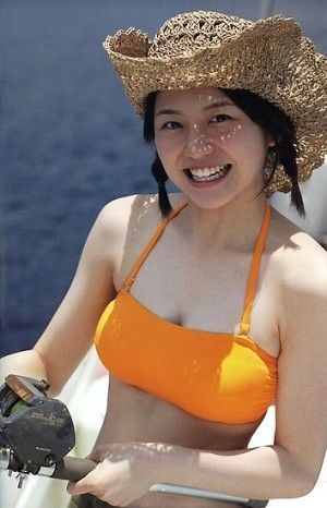 楽天ブックス: 舞台女優で爆乳Hカップ美少女 出演！！