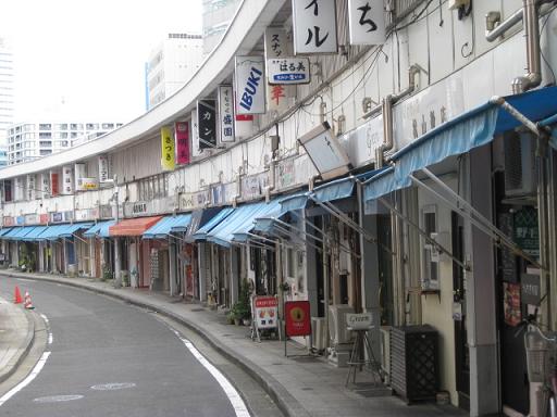 横浜のたちんぼ事情を調査｜末吉町や曙町の風俗街エリアから伊勢佐木町まで – セカンドマップ