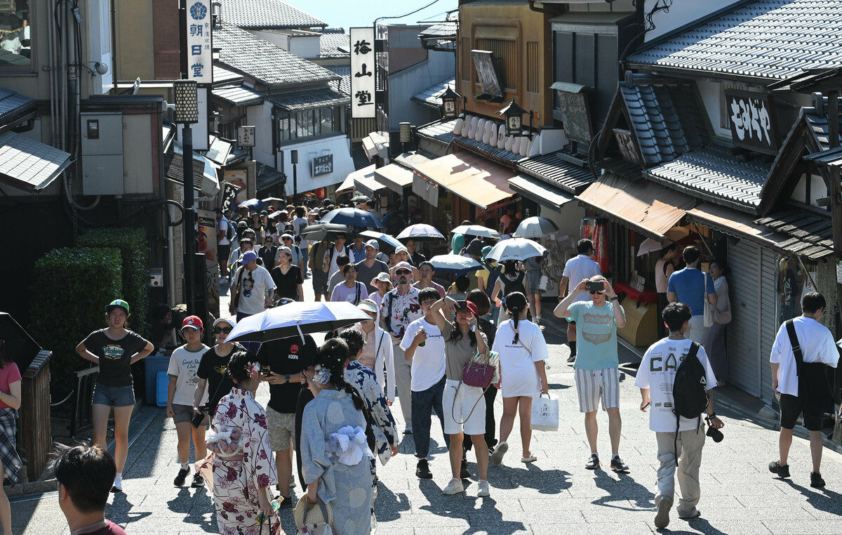 京都の夏の暑さは異常！？夏に観光する際に気をつけるべき点を紹介 | ゴバンのメだより