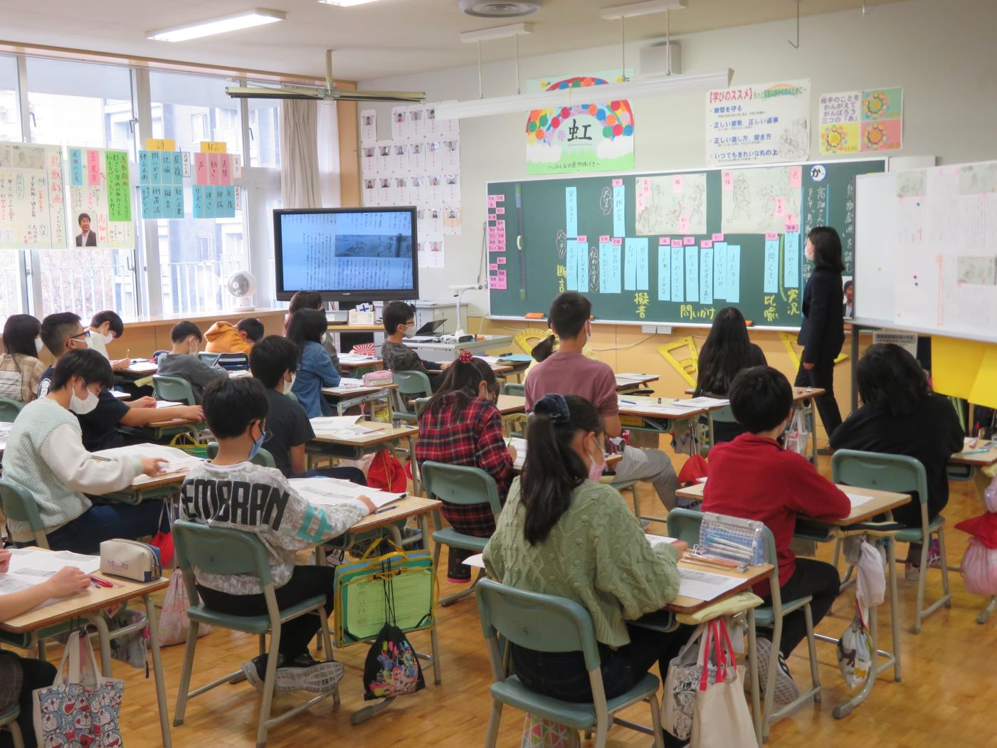 資生館小学校3年生ガイド0622 (1) | 大通公園