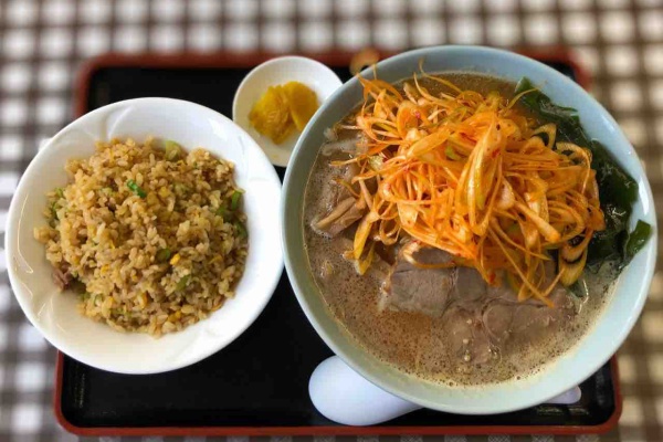 秋田県】ごはんがウマい！おにぎりや釜炊きの銀しゃりは必食！「