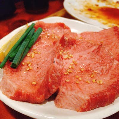 生肉好き！焼肉好き！下北沢の焼く肉屋といえば肉人（にくんちゅ）！ | 週末、カメラと旅をしよう。